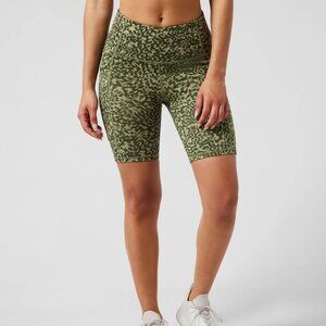 Size S - Athleta Ultimate Stash II 7" Shorts - New with Tags (NWT)